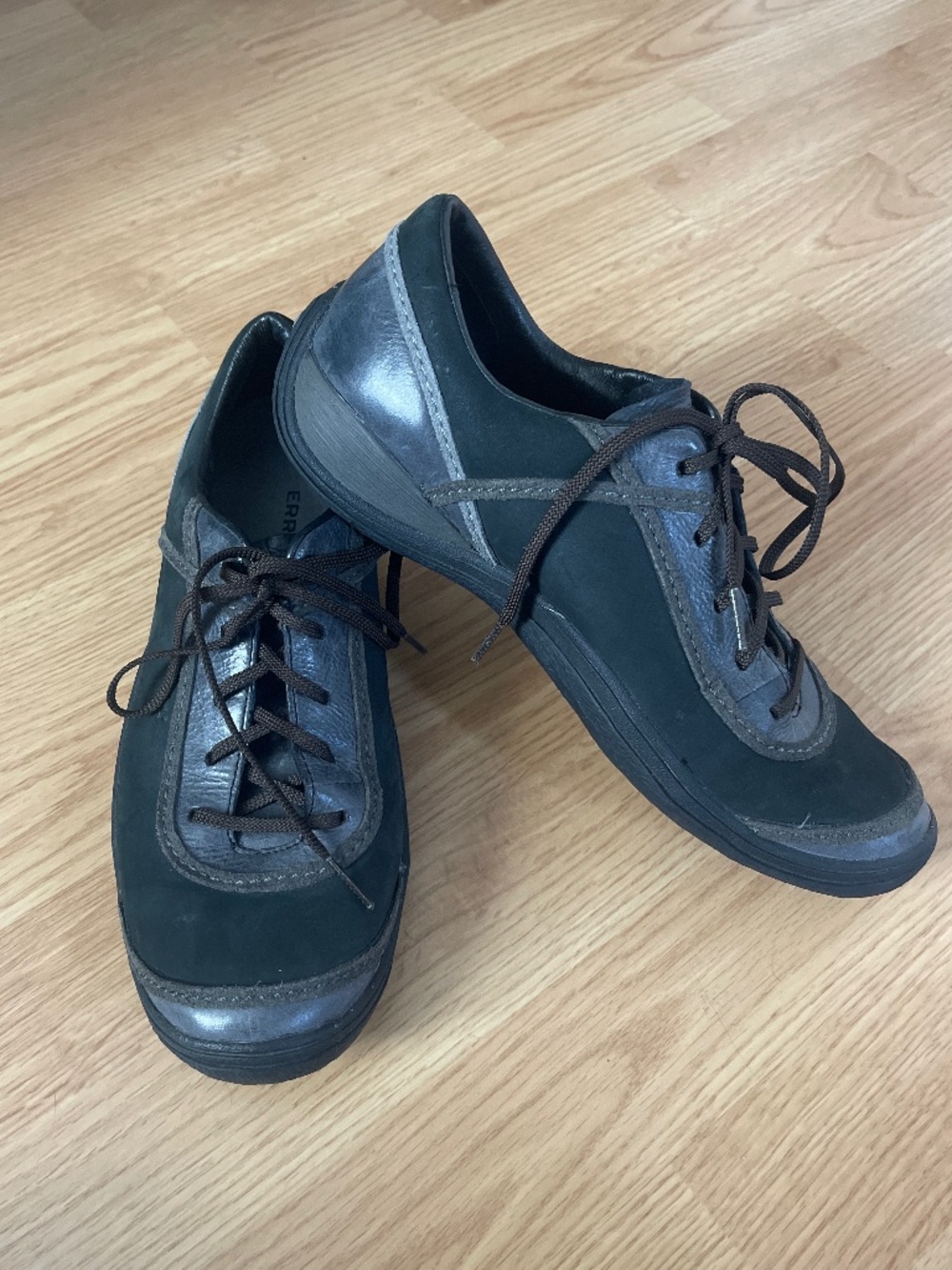Merrell Women’s Cypress Black Leather Suede Lace Up Walking Shoes Size 9.5